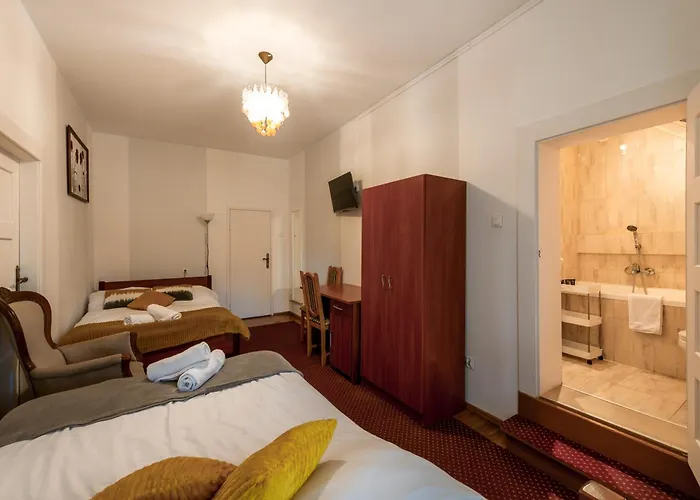 Gościnne Tylice Nocleg ze śniadaniem 3*